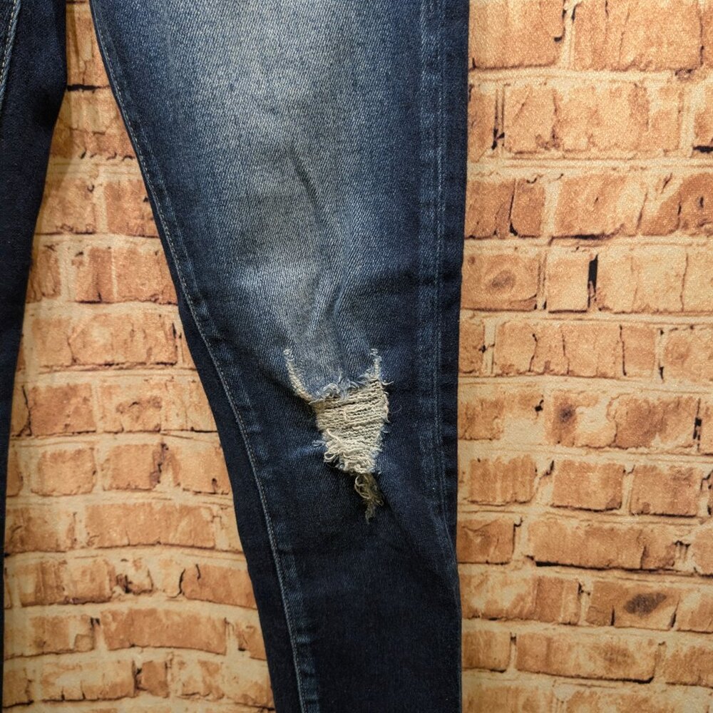 KanCan Jean High Rise Ripped Cropped Size 24 - Picture 5 of 15